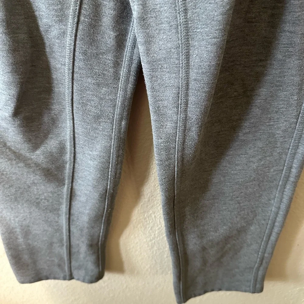 Nike women's Dark Gray Athletic Joggers with Black Waistband size L/ NWOT B187